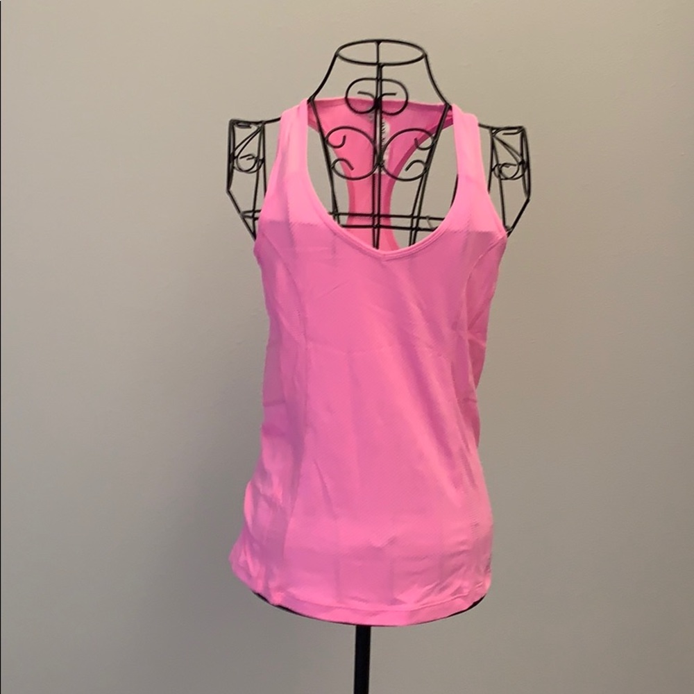 Pretty pink Lorna Jane top